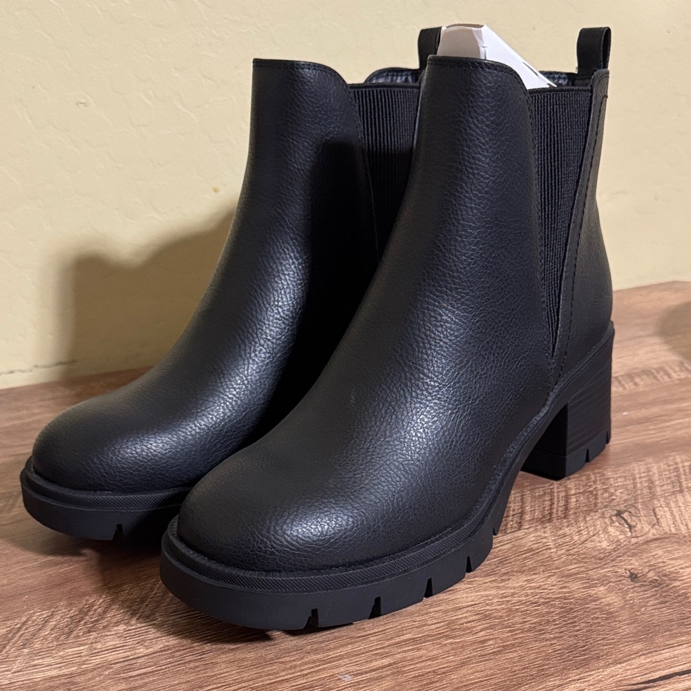 Mia Black Ankle Booties